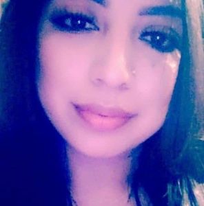 Meet your Posher, Alejandra